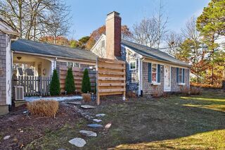 Photo of 933-935 W Yarmouth Rd Yarmouth, MA 02675