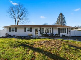 Photo of 29 Joseph Rd Braintree, MA 02184