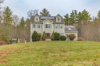 Photo of real estate for sale located at 142 River Rd Pepperell, MA 01463