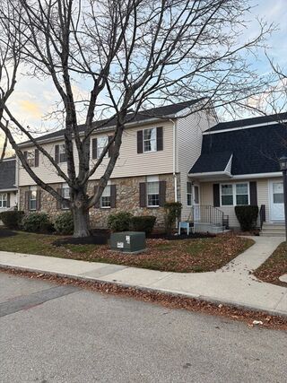 Photo of 44 Pamela Lane Amesbury, MA 01913