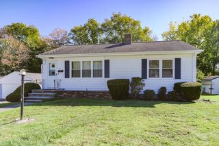 Photo of real estate for sale located at 66 Meadow Ln Somerset, MA 02726