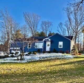 Photo of 81 Brush Hill Rd Sherborn, MA 01770