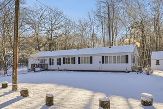 Photo of real estate for sale located at 186 Mohawk Trl Haverhill, MA 01832