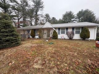 Photo of 11 Acoaxet Ln Wareham, MA 02576