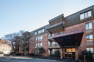 Photo of 1002 Paradise Rd Swampscott, MA 01907