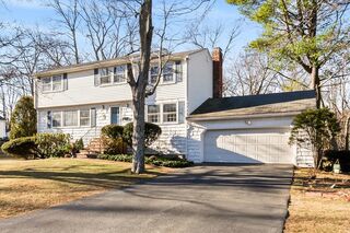 Photo of real estate for sale located at 4 Briarwood Drive Danvers, MA 01923