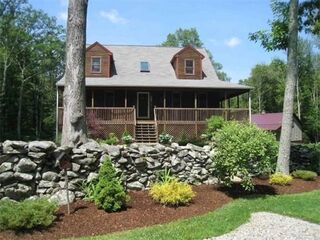 Photo of real estate for sale located at 985 Glebe Street Taunton, MA 02780