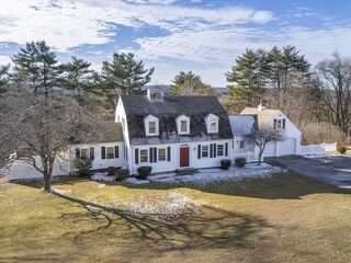 Photo of real estate for sale located at 51 Fiske Hill Rd Sturbridge, MA 01566
