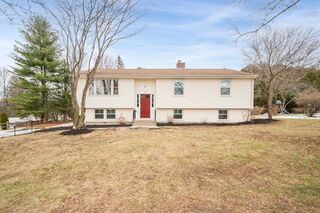 Photo of real estate for sale located at 16 Ward Lane Westborough, MA 01581