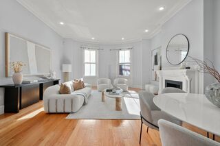 Photo of real estate for sale located at 195 Beacon Street Back Bay, MA 02116