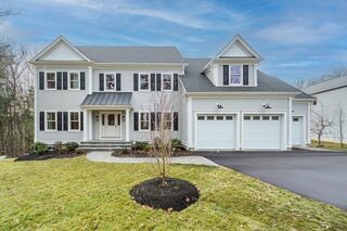 Photo of real estate for sale located at 6 Briar Ln Natick, MA 01760