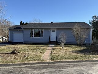 Photo of 38 Gibson Ter Dartmouth, MA 02747