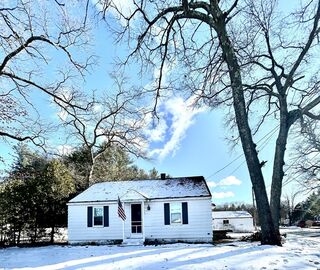 Photo of 51 Sandy Pond Rd Ayer, MA 01432