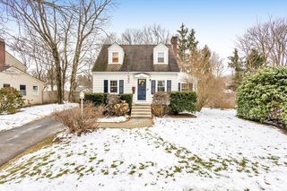 Photo of real estate for sale located at 18 Westbrook Road Worcester, MA 01602