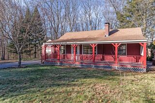 Photo of real estate for sale located at 105 Metropolitan Park Ave Seekonk, MA 02771