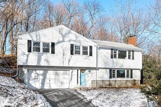 Photo of 7 Trinity Rd Winchester, MA 01890