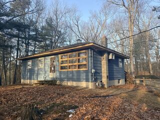 Photo of 8 Molloy Rd Georgetown, MA 01833