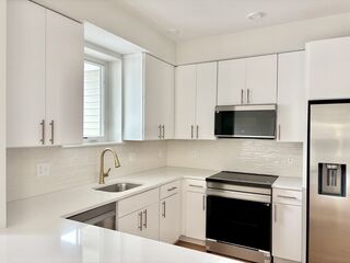 Photo of 421 High St Medford, MA 02155