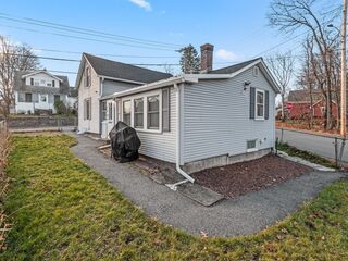 Photo of 229 Sterling St Clinton, MA 01510