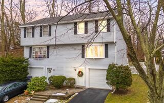 Photo of real estate for sale located at 9 Twin Brooks Cir Haverhill, MA 01835