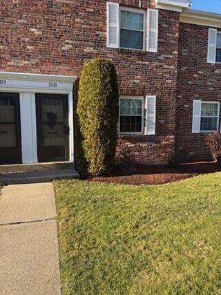 Photo of real estate for sale located at 2010 Windsor Dr Framingham, MA 01701