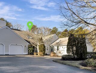 Photo of 10 Kettle Ln Mashpee, MA 02649