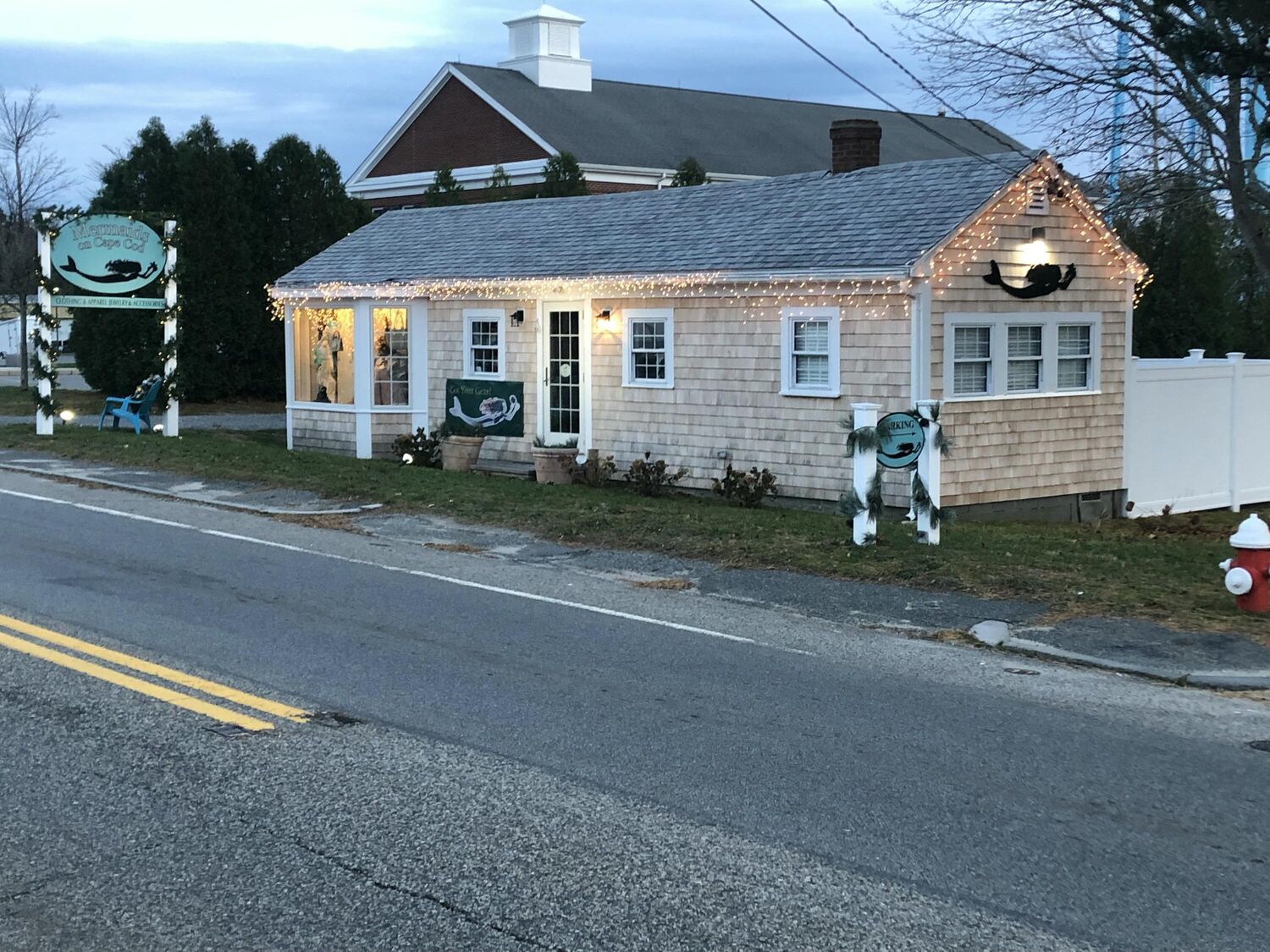 855 Main Street West Dennis, MA 02670 855 Main Street West Dennis, MA 02670