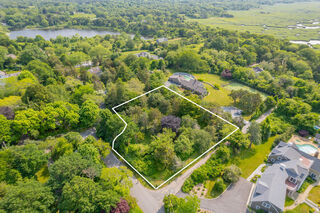 Photo of real estate for sale located at 157 Scudder's Lane Barnstable Village, MA 02630