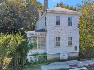 Photo of real estate for sale located at 35 North Street Plymouth, MA 02360