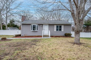 Photo of real estate for sale located at 545 Lincoln Road Extension Hyannis, MA 02601