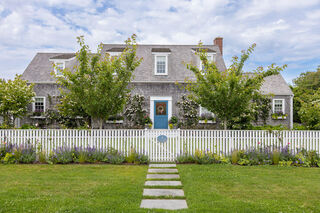 Photo of real estate for sale located at 1 Cliff Lane Nantucket, MA 02554