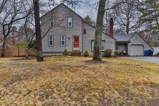 Photo of real estate for sale located at 4 Trinas Path Plymouth, MA 02360