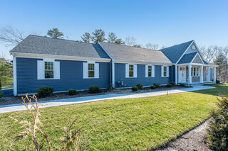 Photo of real estate for sale located at 17 Silver Leaf Lane Mashpee, MA 02649