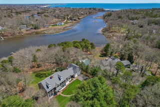 Photo of real estate for sale located at 290 Starboard Lane Osterville, MA 02655