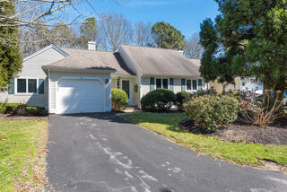 Photo of real estate for sale located at 4 Upland Circle Mashpee, MA 02649