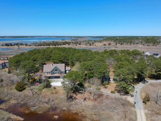 Photo of real estate for sale located at 5 Bens Way Eastham, MA 02642