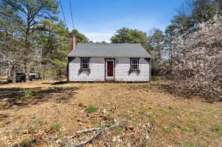 Photo of real estate for sale located at 604 State Highway Route 6 Wellfleet, MA 02667