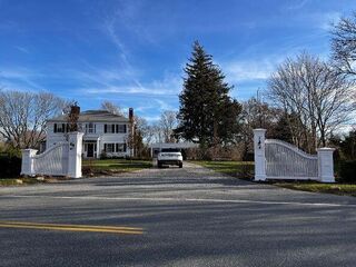 Photo of real estate for sale located at 2400 Meetinghouse Way West Barnstable, MA 02668