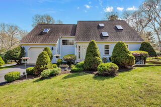 Photo of real estate for sale located at 5 Vista Circle Centerville, MA 02632