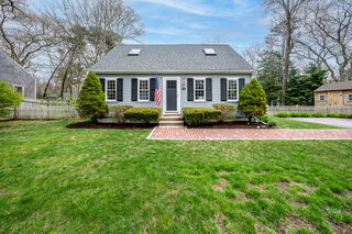 Photo of real estate for sale located at 16 Gooseberry Lane Marstons Mills, MA 02648