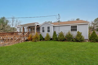Photo of real estate for sale located at 8 Sandpiper Lane Plymouth, MA 02360