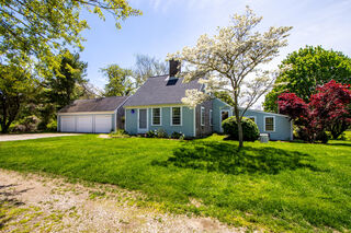 Photo of real estate for sale located at 39 Setter Way Cummaquid, MA 02630