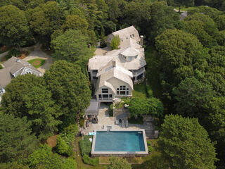 Photo of real estate for sale located at 1825 County Road Osterville, MA 02655