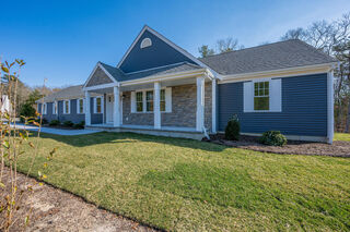 Photo of real estate for sale located at 17 Silver Leaf Lane Mashpee, MA 02649