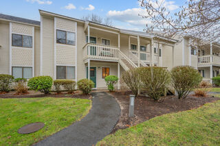 Photo of real estate for sale located at 184 Eaton Lane Brewster, MA 02631