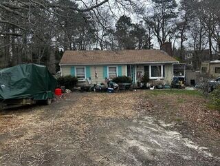 Photo of real estate for sale located at 39 Pine Ridge Road East Falmouth, MA 02536