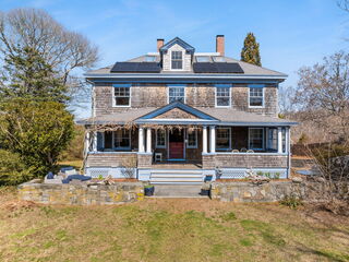 Photo of 10 Quissett Avenue Woods Hole, MA 02543