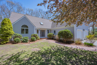 Photo of real estate for sale located at 98 Whistleberry Drive Marstons Mills, MA 02648