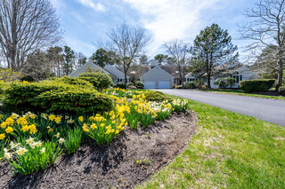 Photo of 15 Beacon Court Mashpee, MA 02649