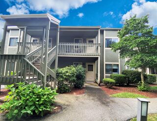 Photo of real estate for sale located at 40 Eaton Lane Brewster, MA 02631